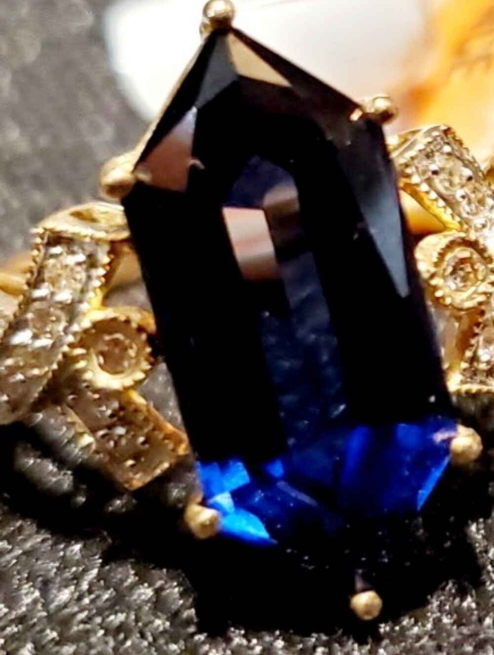 7.6 TCW - LG - Deep Blue Sapphire W/ Diamonds Ring. Size 7. 10k GOLD